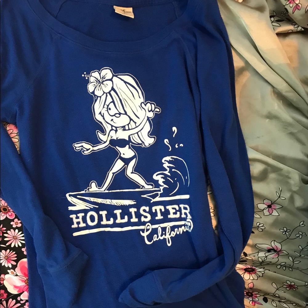 Hollister Long Sleeved T shirt size S